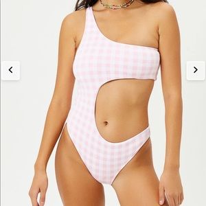 NWT Frankie’s Bikinis Cash One Shoulder One Piece Swimsuit Pink Picnic